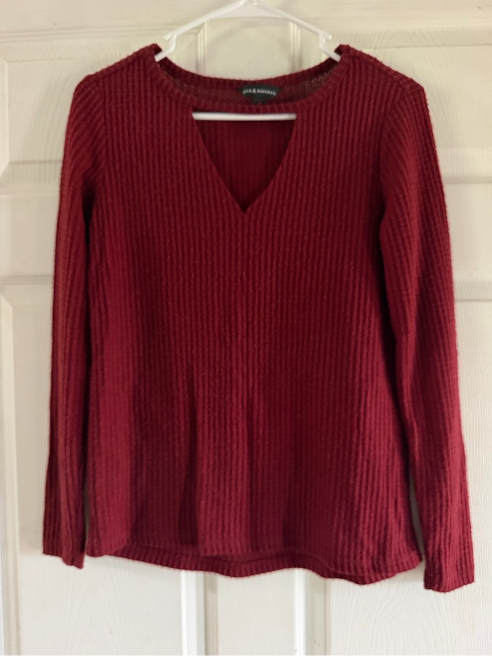 Rock & Republic Wine Red V-Neck Ribbed Sweater